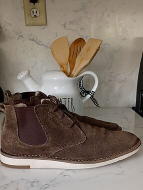John Varvatos Brown Suede Chukka Boots
